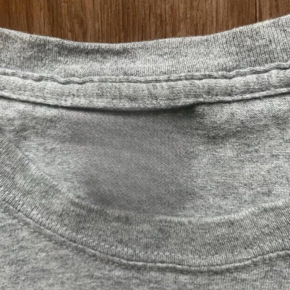 Vintage Heather Grey Bear Graphic Tee - Distressed Style - Picture 3 of 3